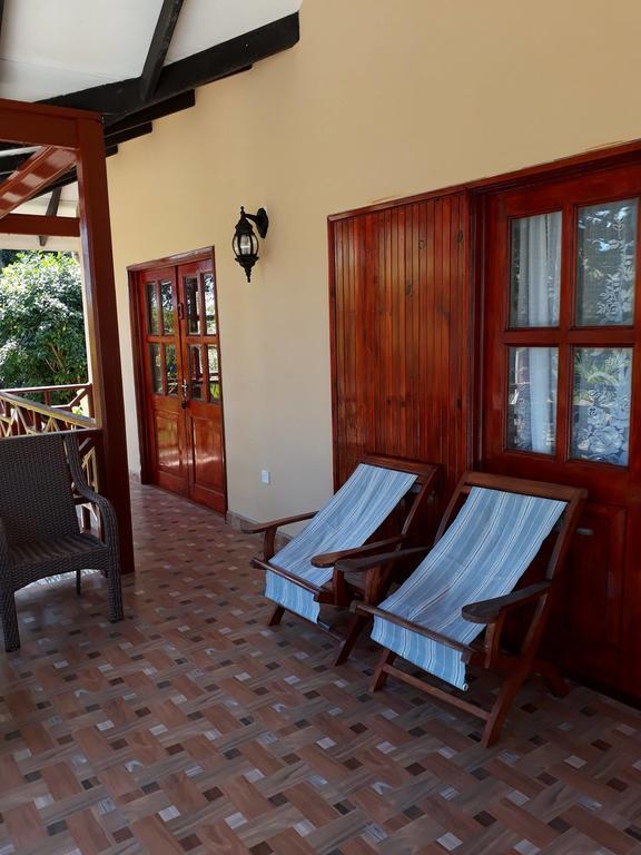 Paradise Flycatcher'S Lodge La Digue Exterior photo
