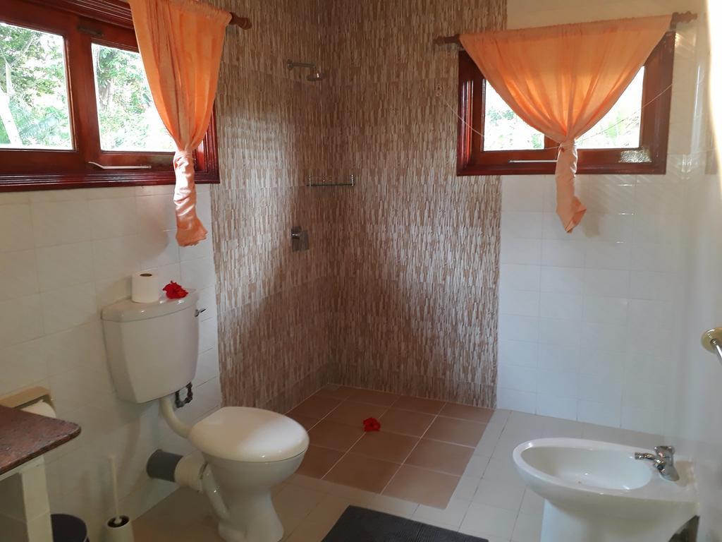 Paradise Flycatcher'S Lodge La Digue Exterior photo