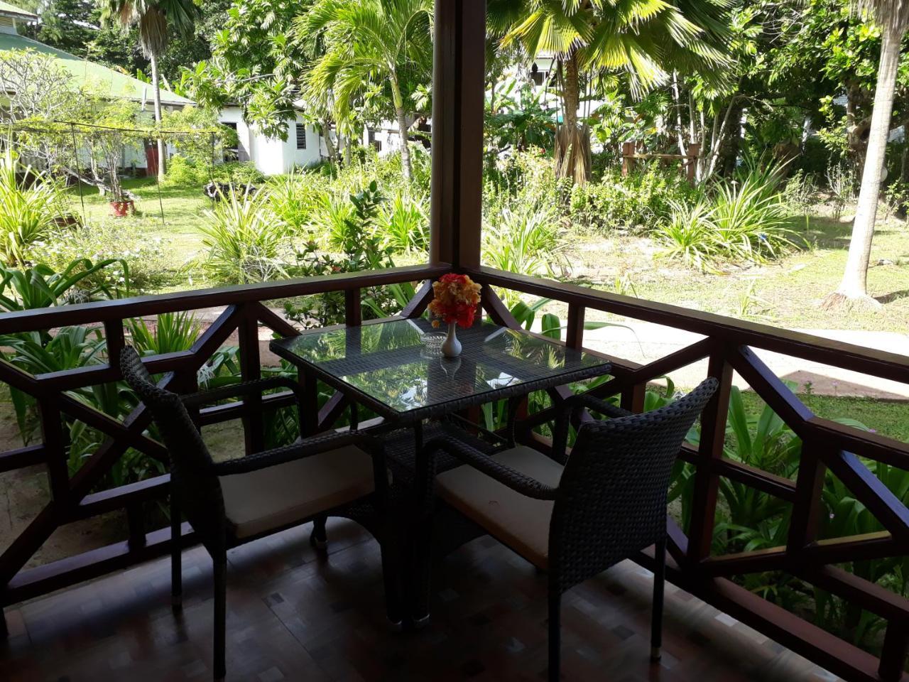 Paradise Flycatcher'S Lodge La Digue Exterior photo